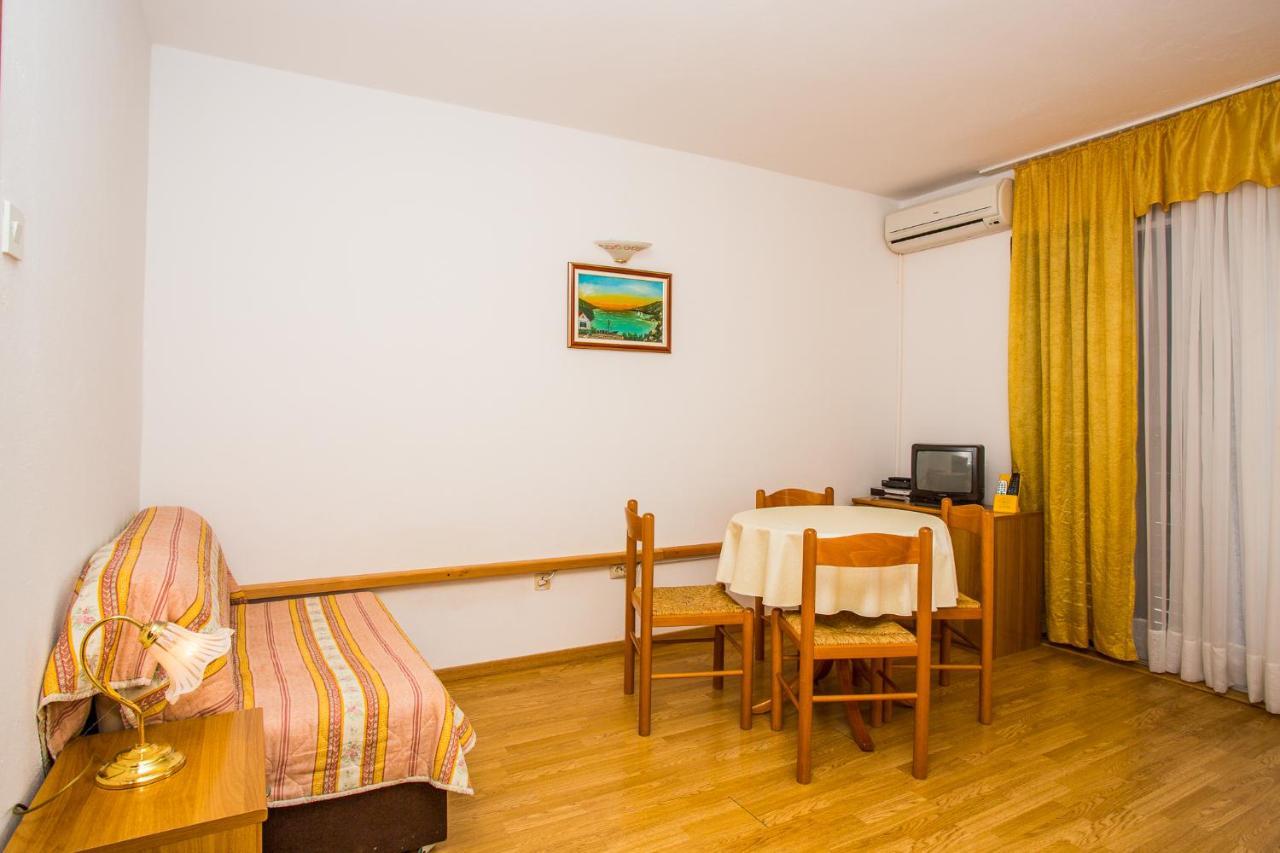 Apartmani Pava Omiš Exteriör bild