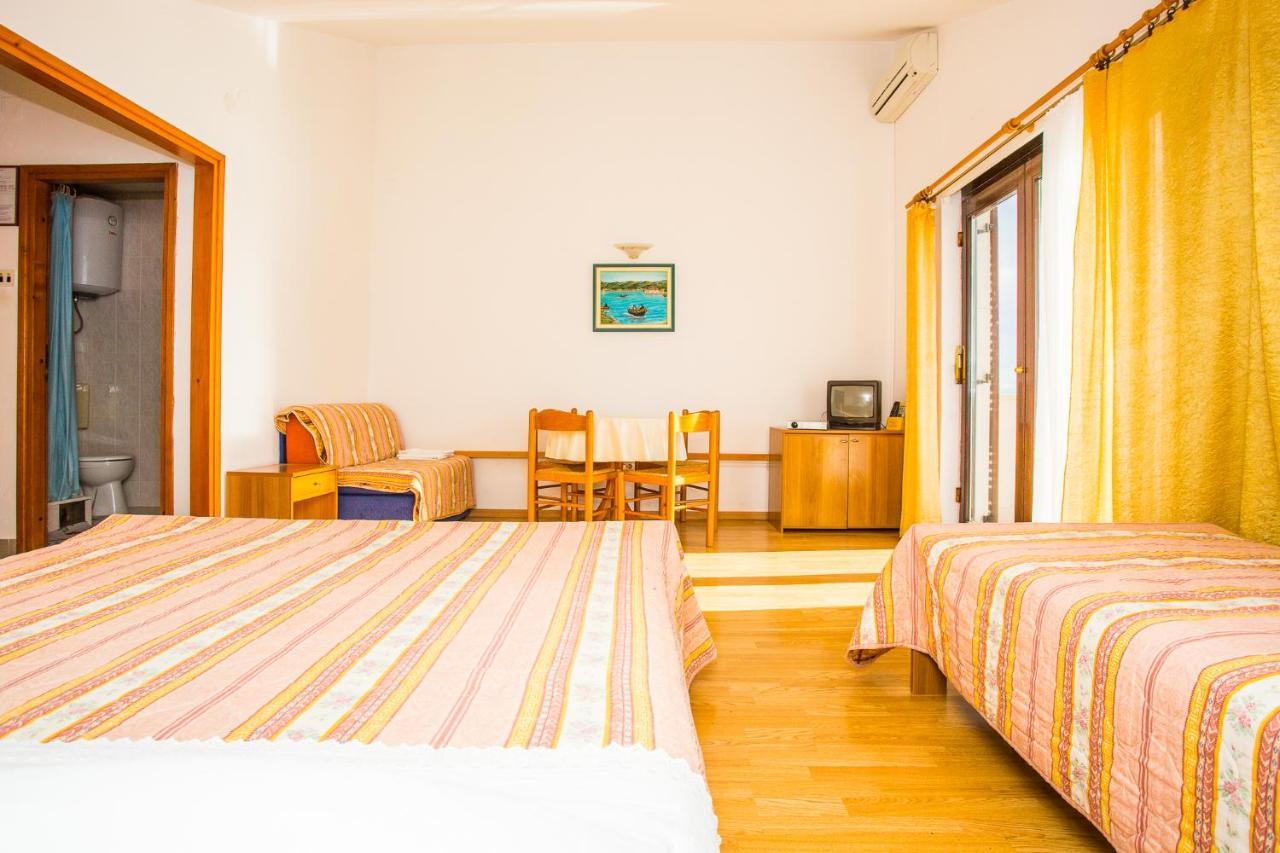 Apartmani Pava Omiš Exteriör bild