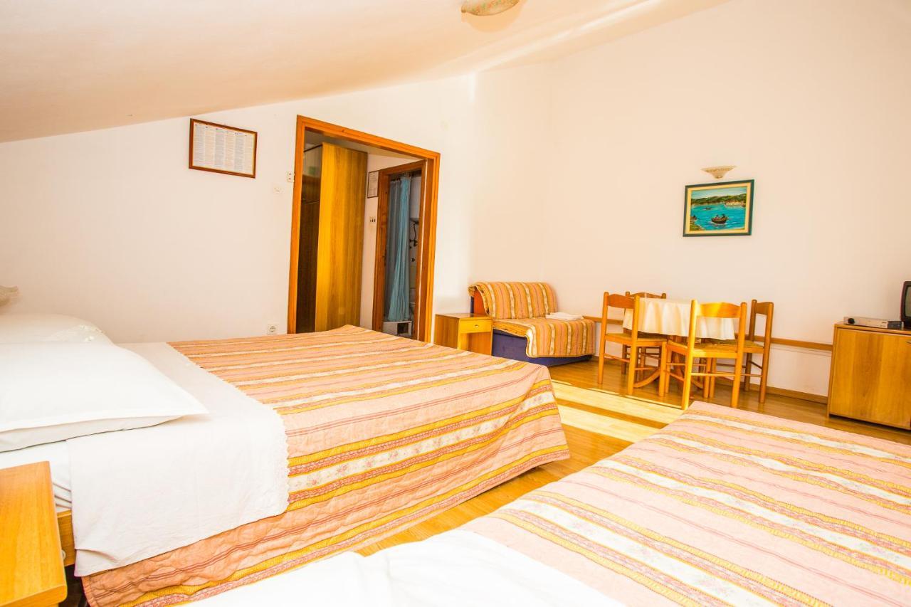Apartmani Pava Omiš Exteriör bild